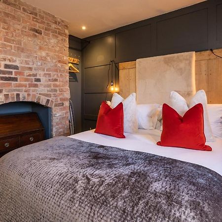 The Walled Garden At Cheshire Boutique Bathhouse نانتويتش المظهر الخارجي الصورة