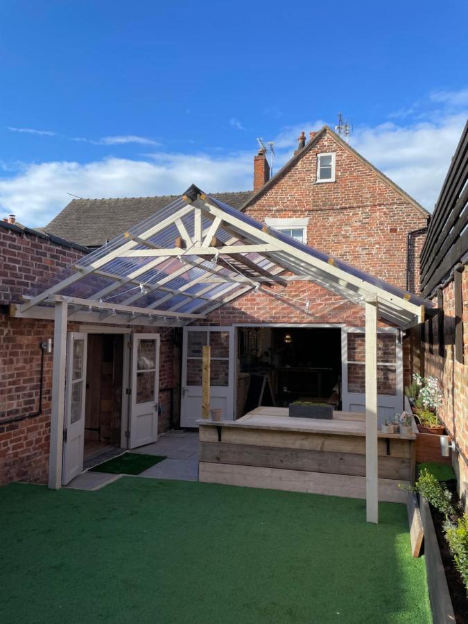 The Walled Garden At Cheshire Boutique Bathhouse نانتويتش المظهر الخارجي الصورة
