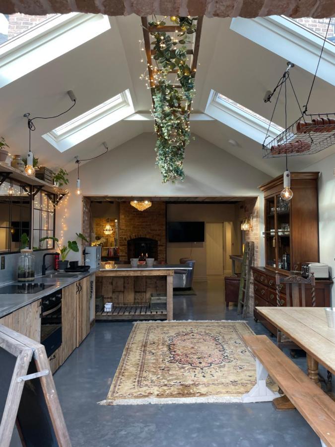 The Walled Garden At Cheshire Boutique Bathhouse نانتويتش المظهر الخارجي الصورة