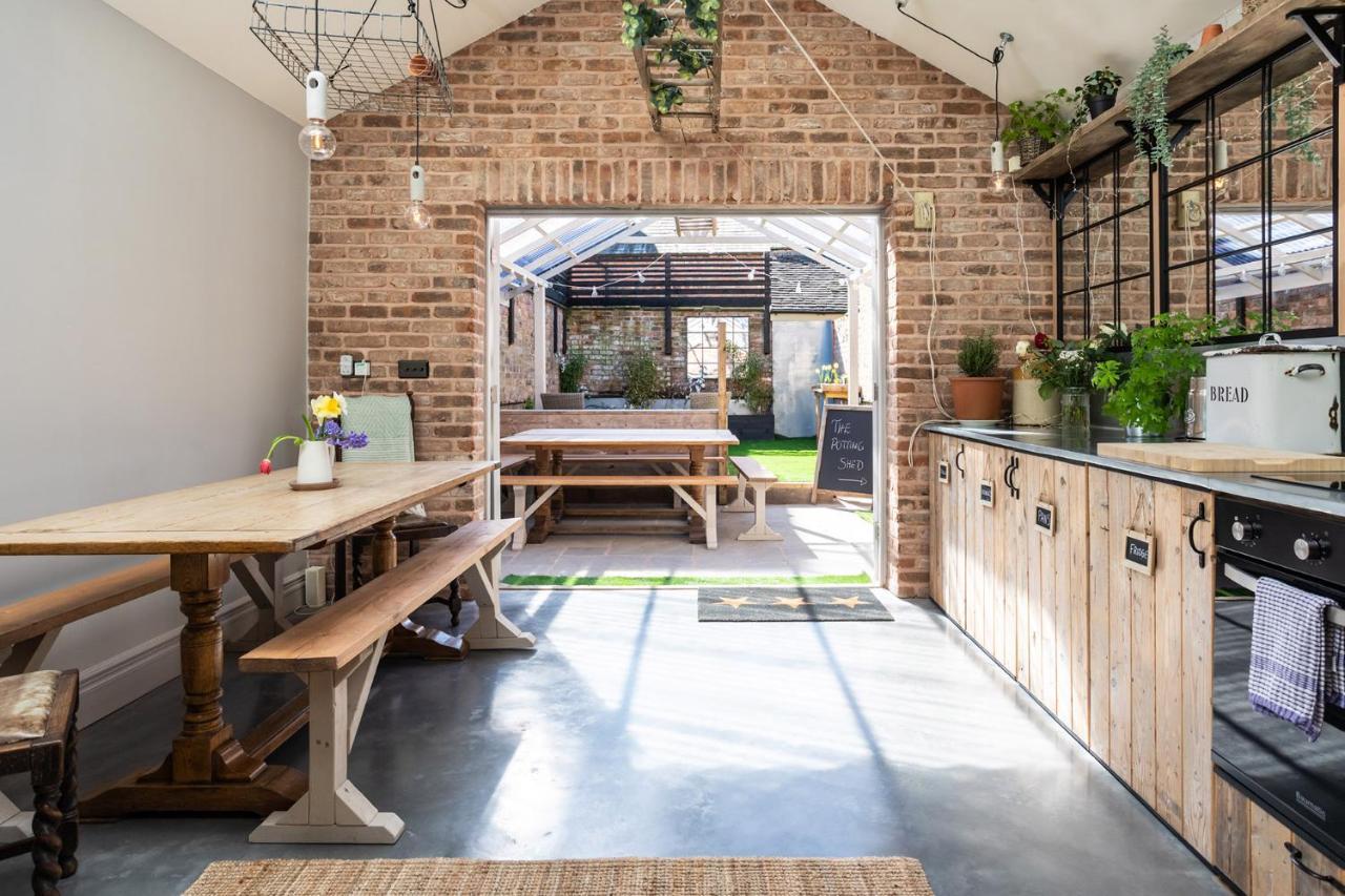 The Walled Garden At Cheshire Boutique Bathhouse نانتويتش المظهر الخارجي الصورة