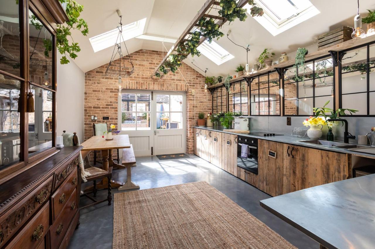 The Walled Garden At Cheshire Boutique Bathhouse نانتويتش المظهر الخارجي الصورة