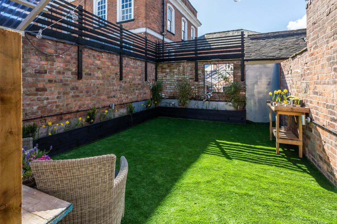 The Walled Garden At Cheshire Boutique Bathhouse نانتويتش المظهر الخارجي الصورة