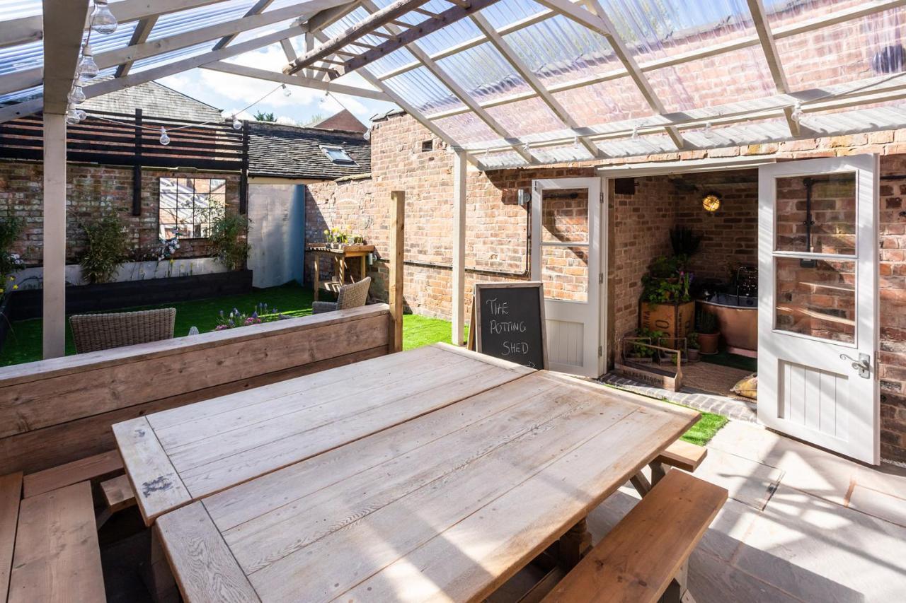 The Walled Garden At Cheshire Boutique Bathhouse نانتويتش المظهر الخارجي الصورة