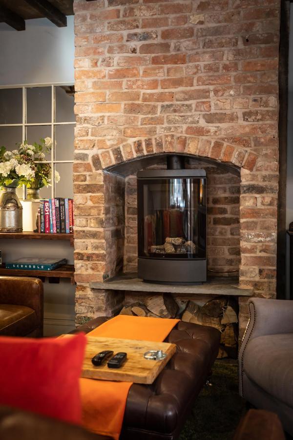 The Walled Garden At Cheshire Boutique Bathhouse نانتويتش المظهر الخارجي الصورة